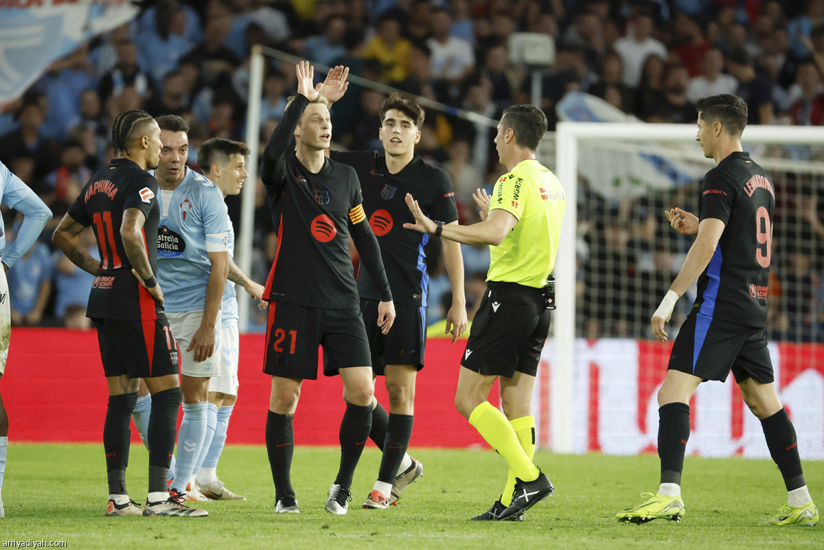 برشلونة يتعثر