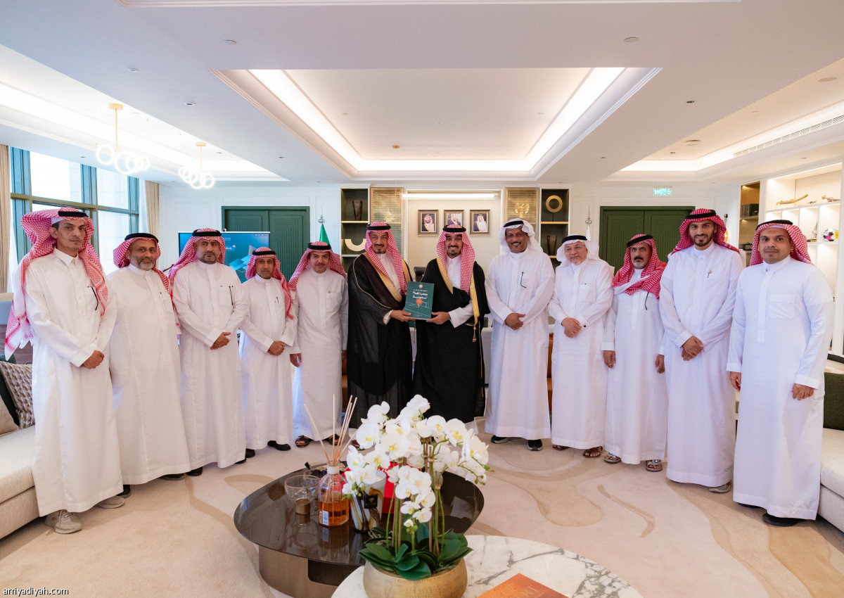 الفيصل يتسلم التقرير