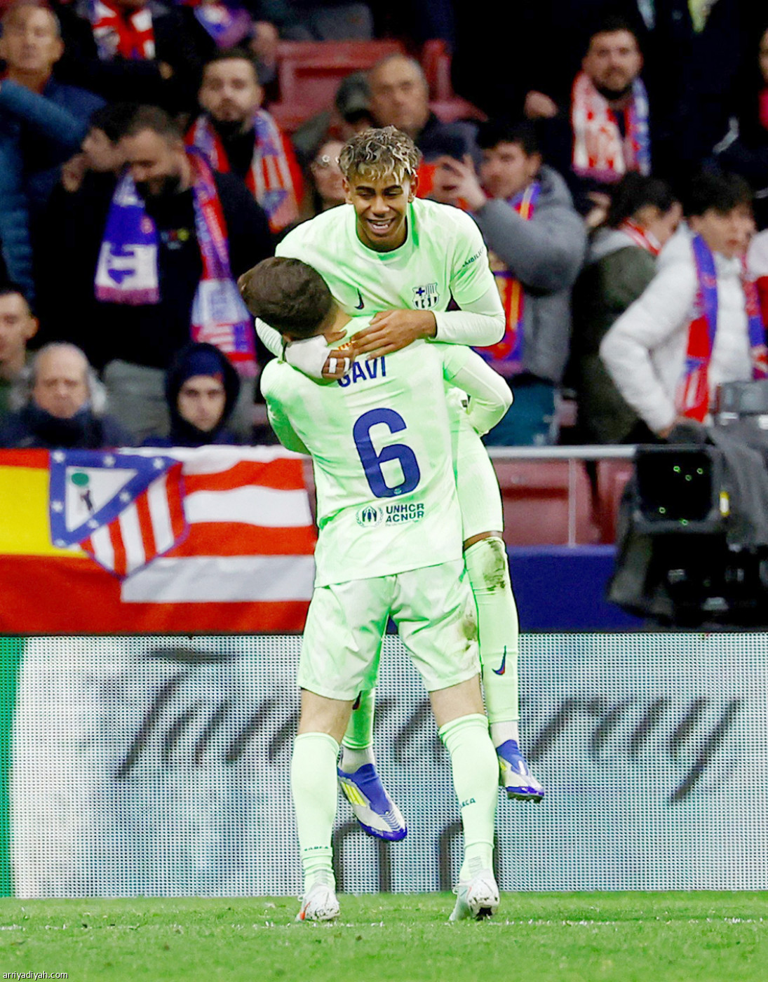 برشلونة يقلبها