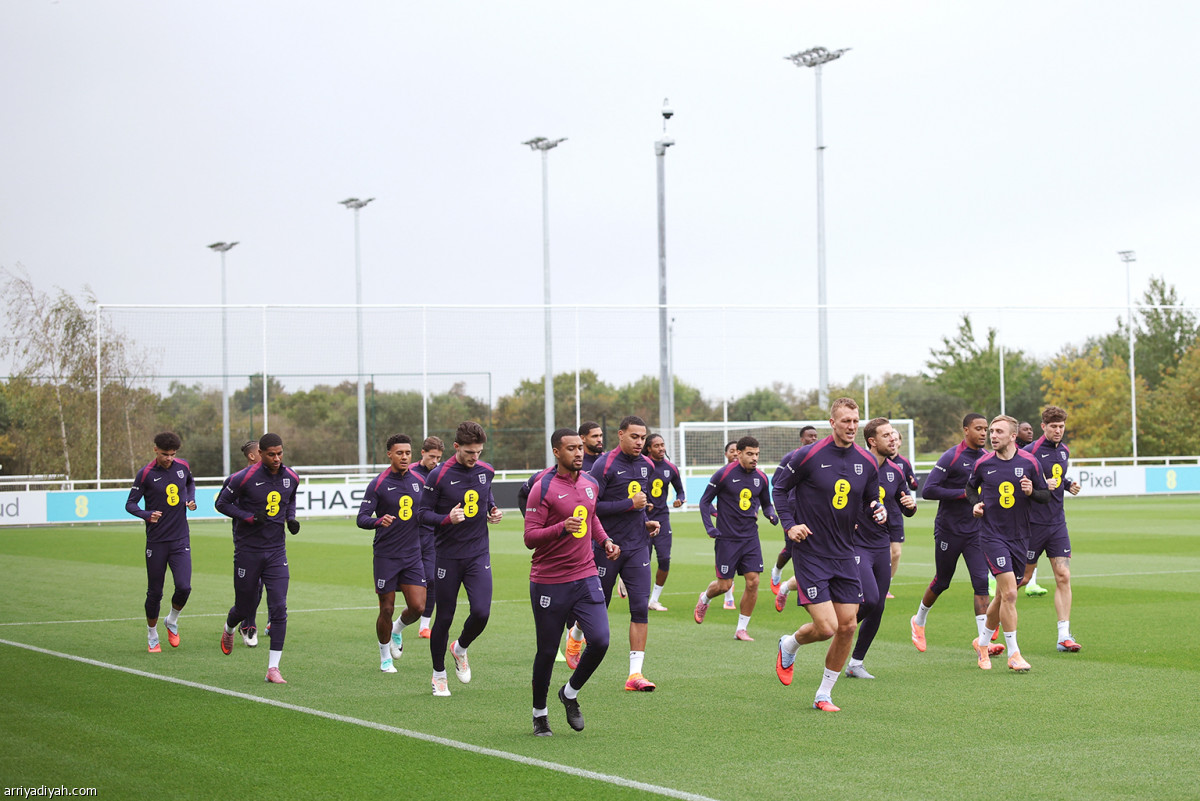 «الأسود الثلاثة» تستعد