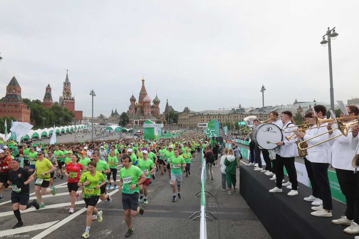 100 ألف يركضون