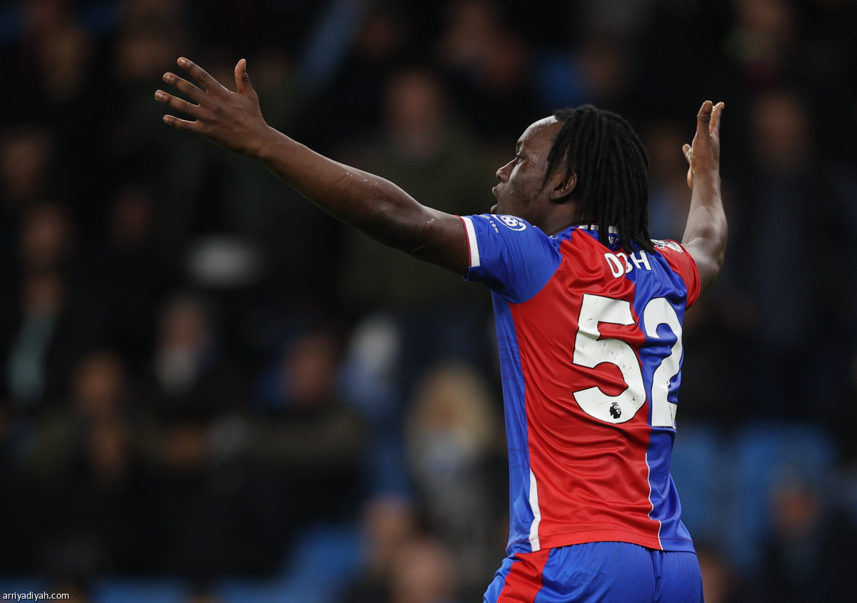 السيتي يتعثر