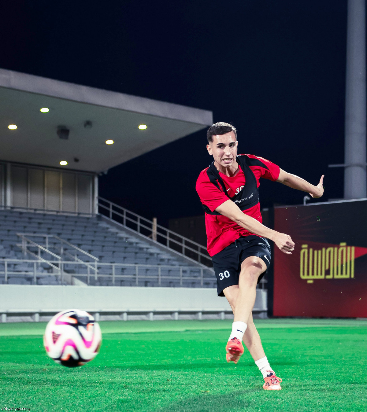 العين على النهائي الأول