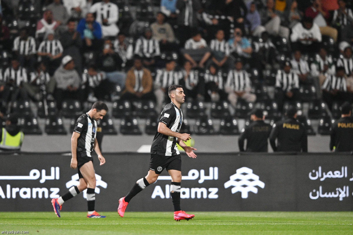 اكتساح شبابي