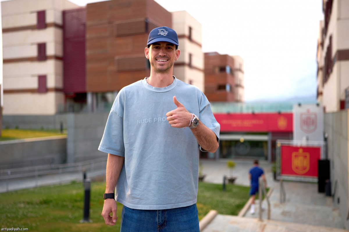 رويز في المعسكر