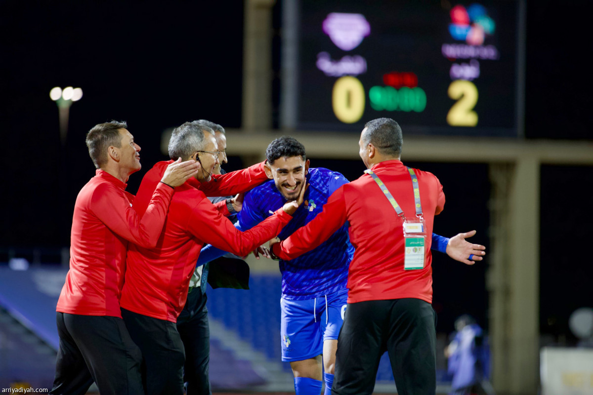 خطوات واثقة