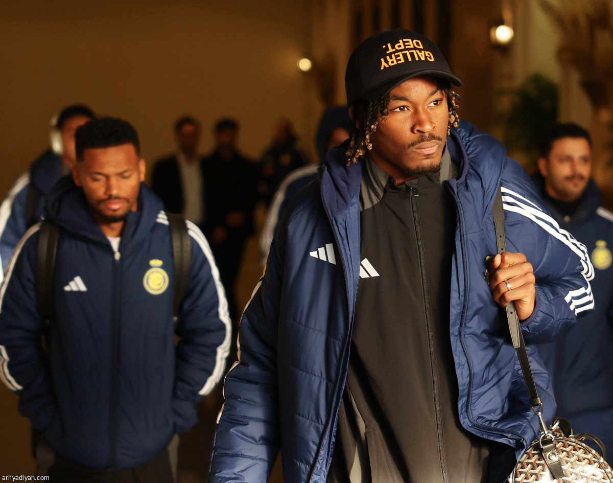 من الفندق إلى أزادي