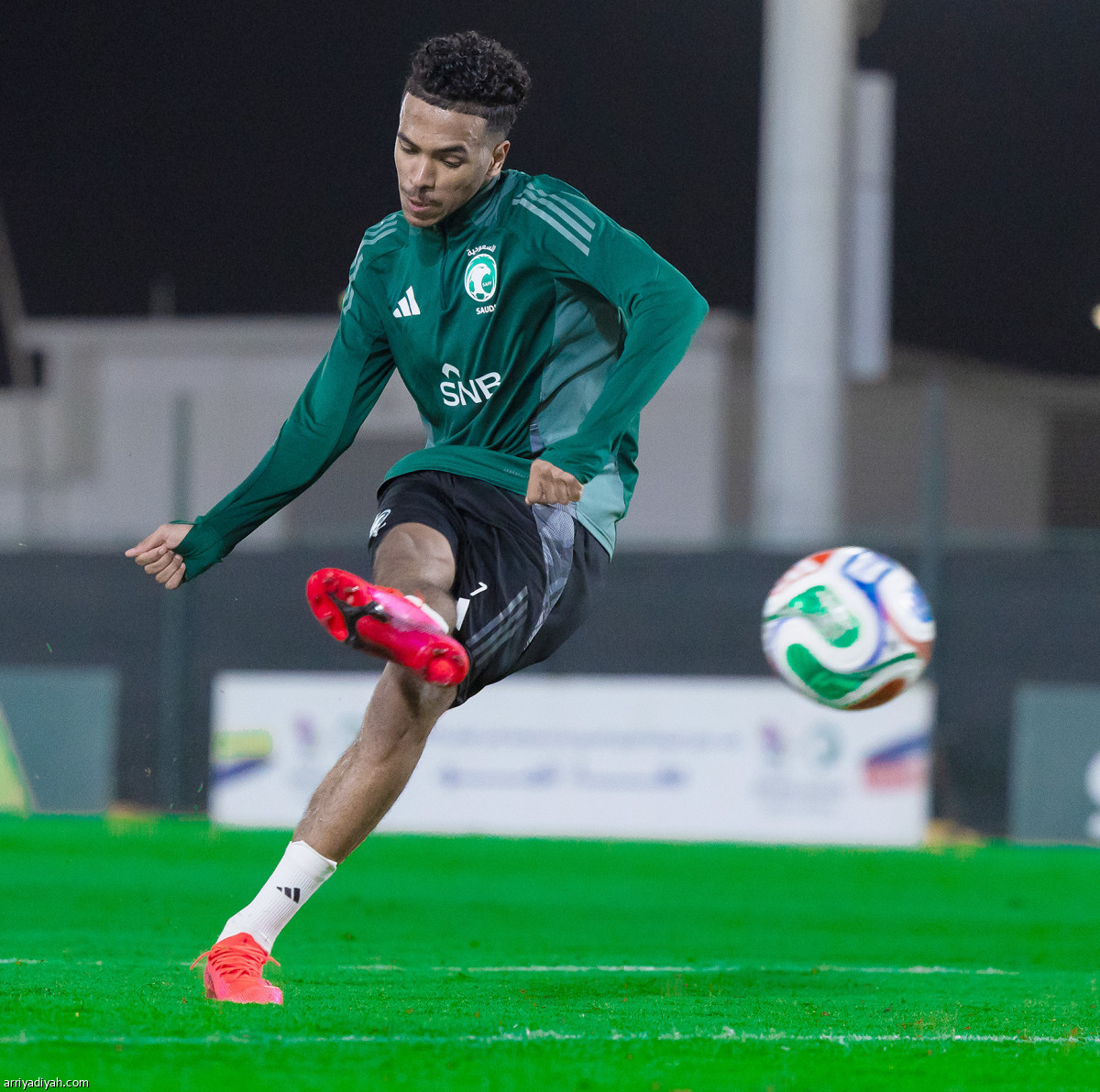 الشهراني يدخل المعسكر