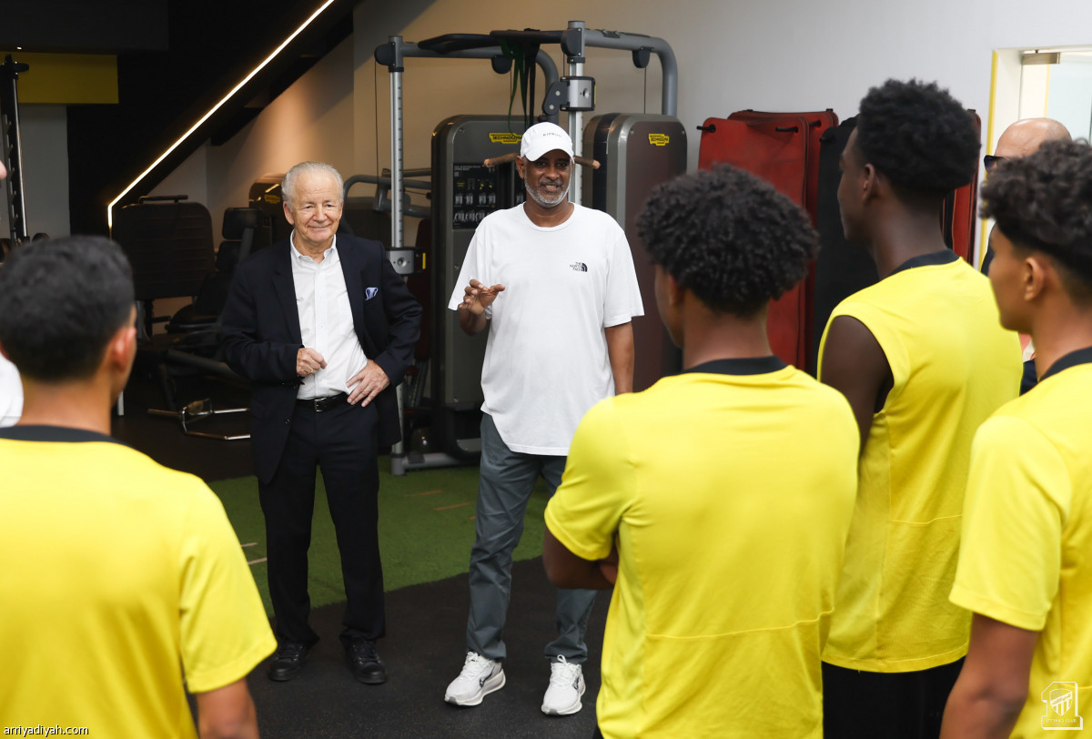 ديميتري يزور «النمور»