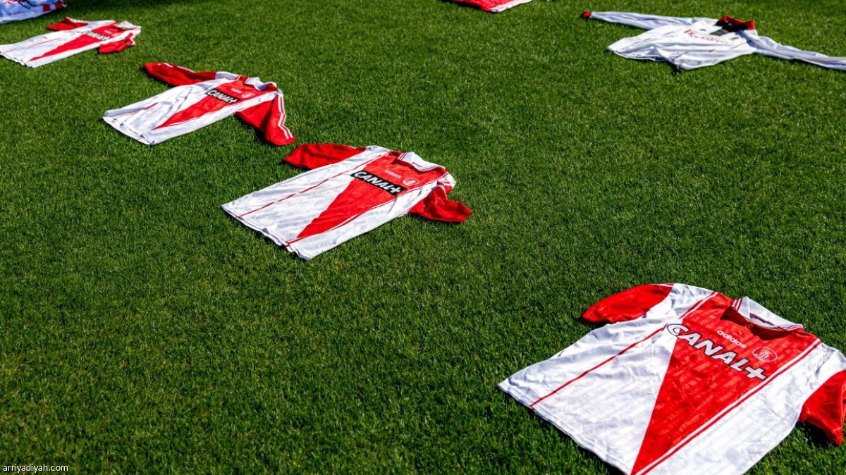 بورون.. 1146 قميصا