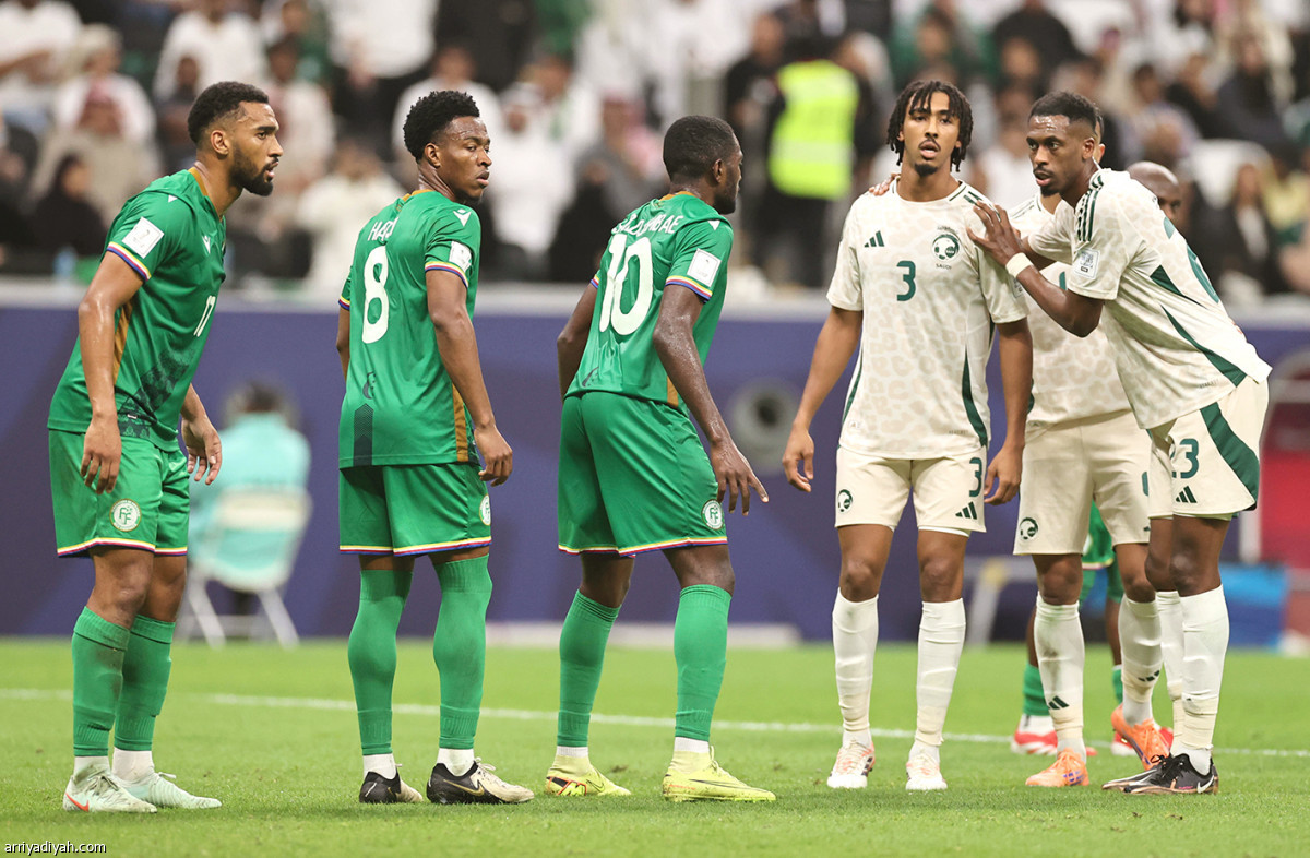 فوز.. صدارة.. وتأهل