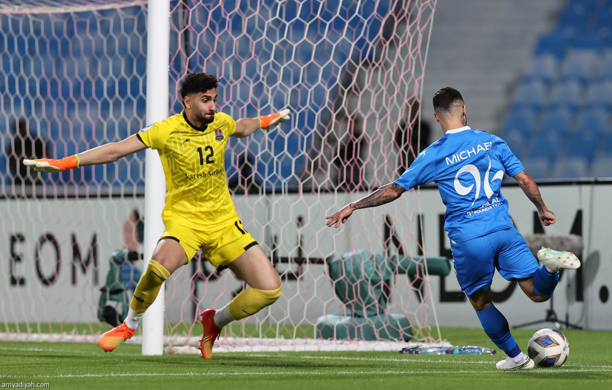 الهلال.. لا يتوقف