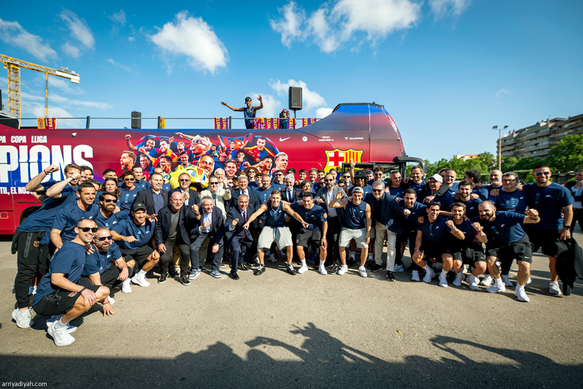 برشلونة يحتفل