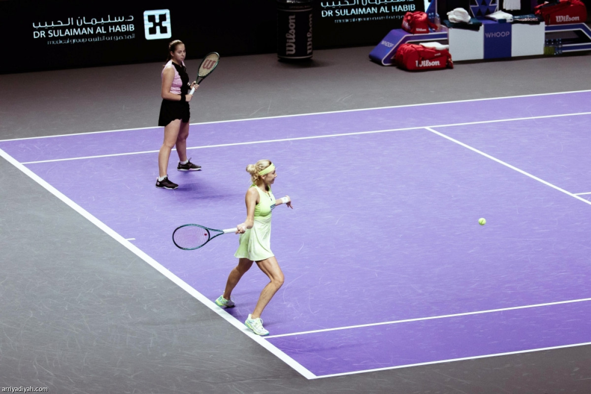 نيكول وإيلين تنتصران