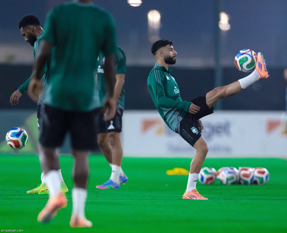 «الصقور» يستعدون