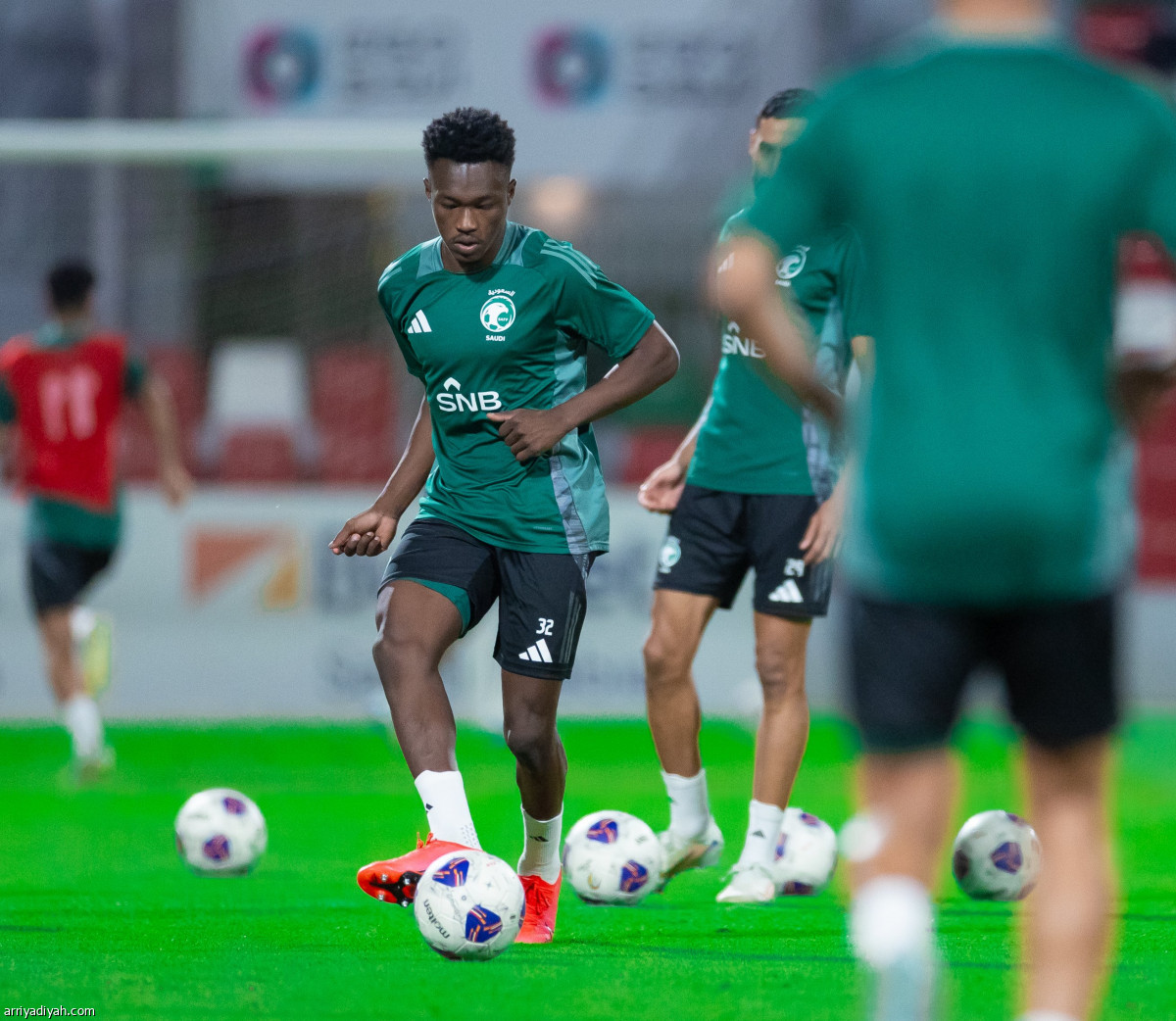 «الأخضر» يتأهب